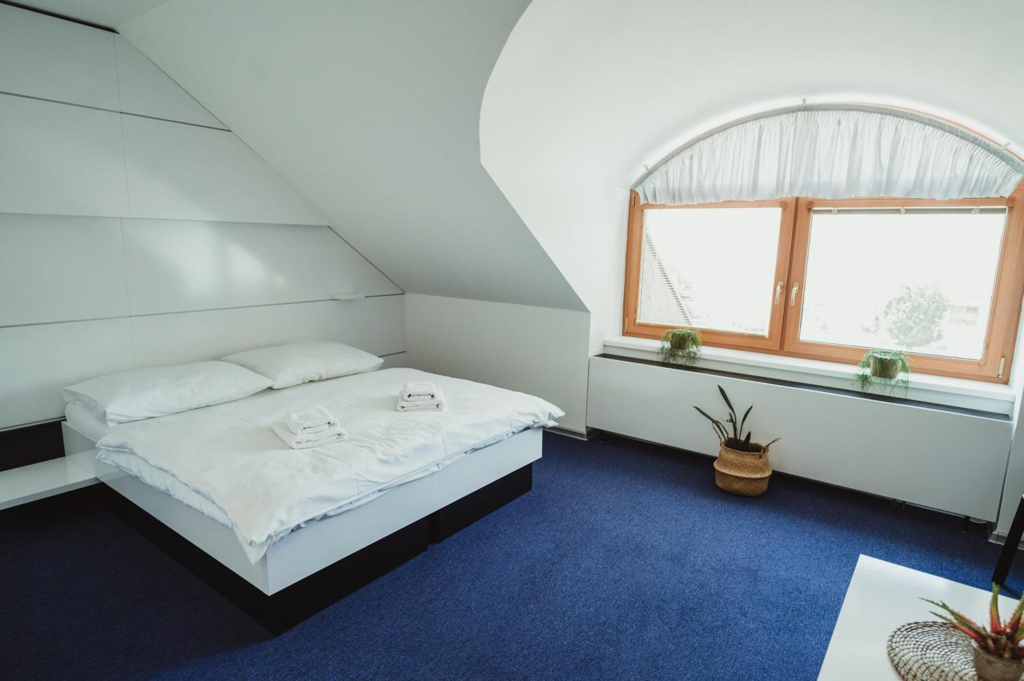 Hotel U Racka Острожка Нова Вес Екстер'єр фото