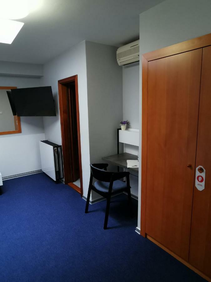 Hotel U Racka Острожка Нова Вес Екстер'єр фото