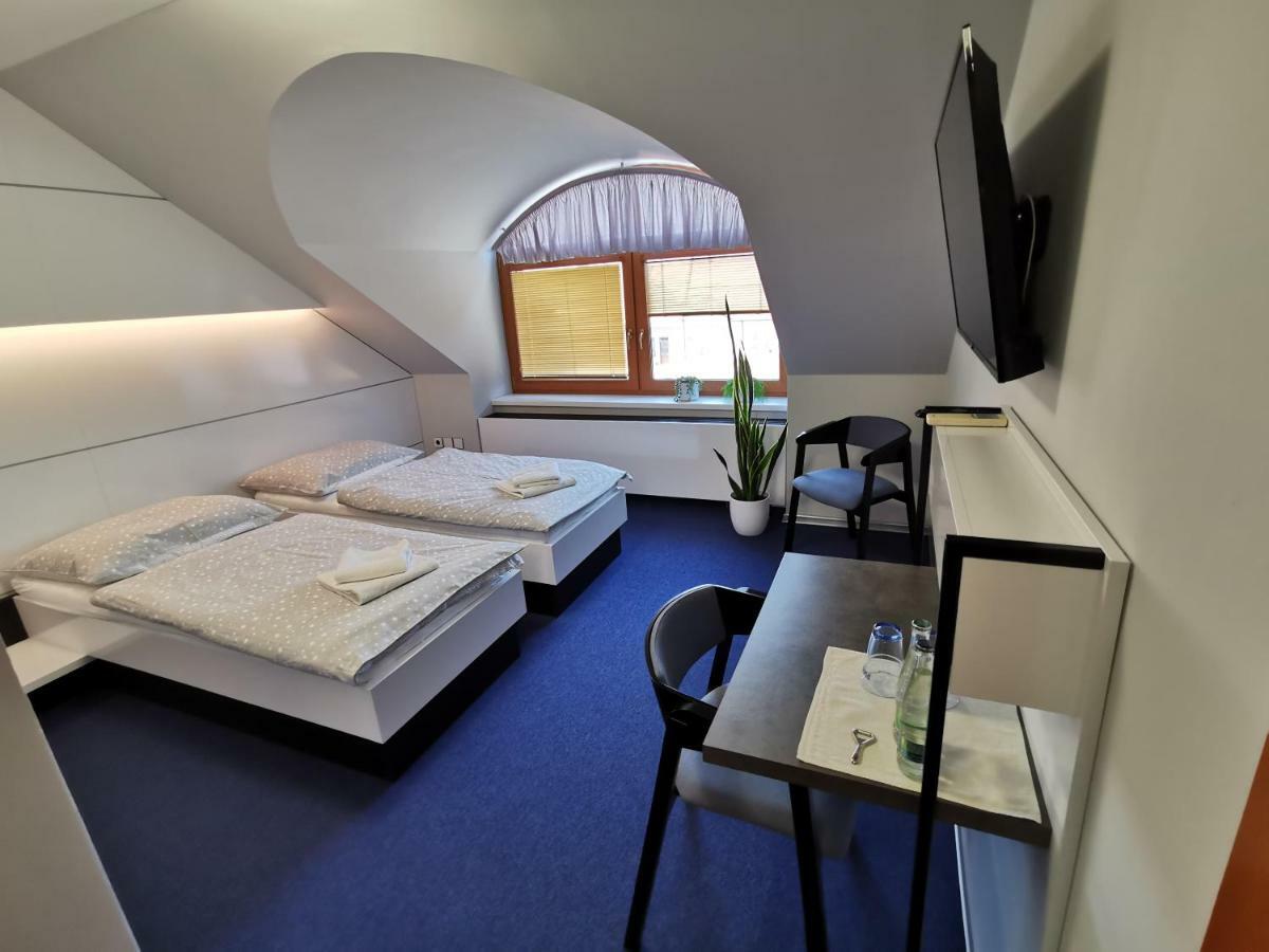 Hotel U Racka Острожка Нова Вес Екстер'єр фото